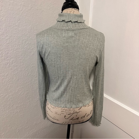 Madewell Cropped Long-Sleeve Turtleneck Tee - Picture 6 of 8